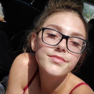 Meet your Posher, Lena